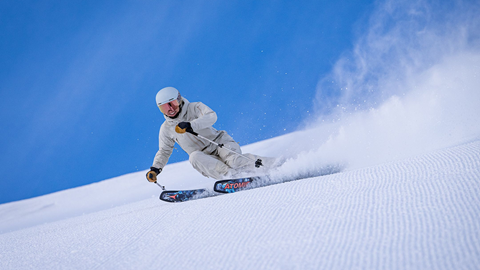 Amie Engerbretson skiing groomers