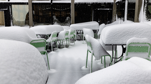 Snow accumulation at Gold Coast