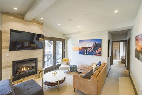 Summit View Suit Premier Plus Suite Living Room
