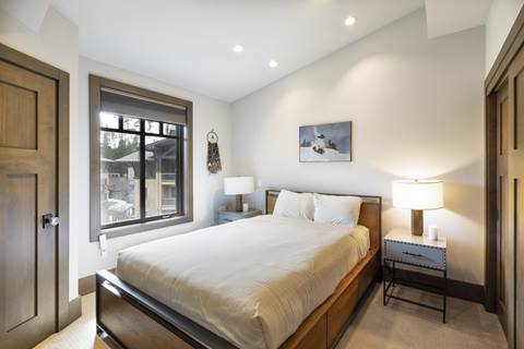 Summit View Suit Premier Plus Suite Bedroom