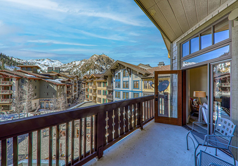 Palisades Vista premier room balcony