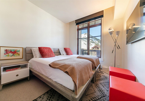 Palisades Vista premier room twin bedroom