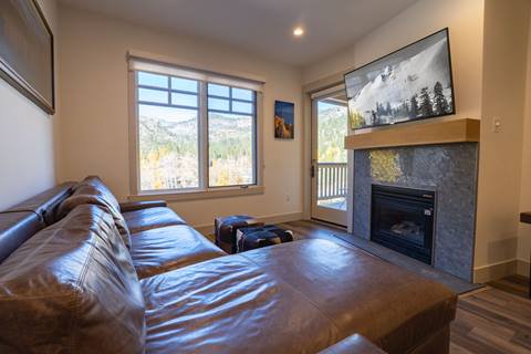 Interior image of the living area in the White Fir suite