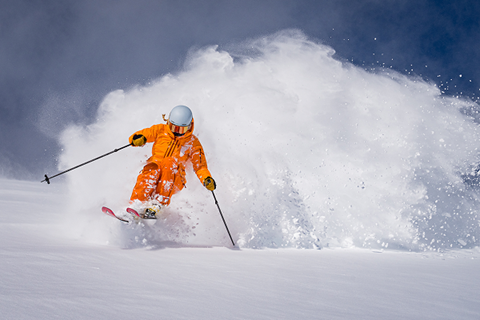 Amie Engerbretson skiing powder