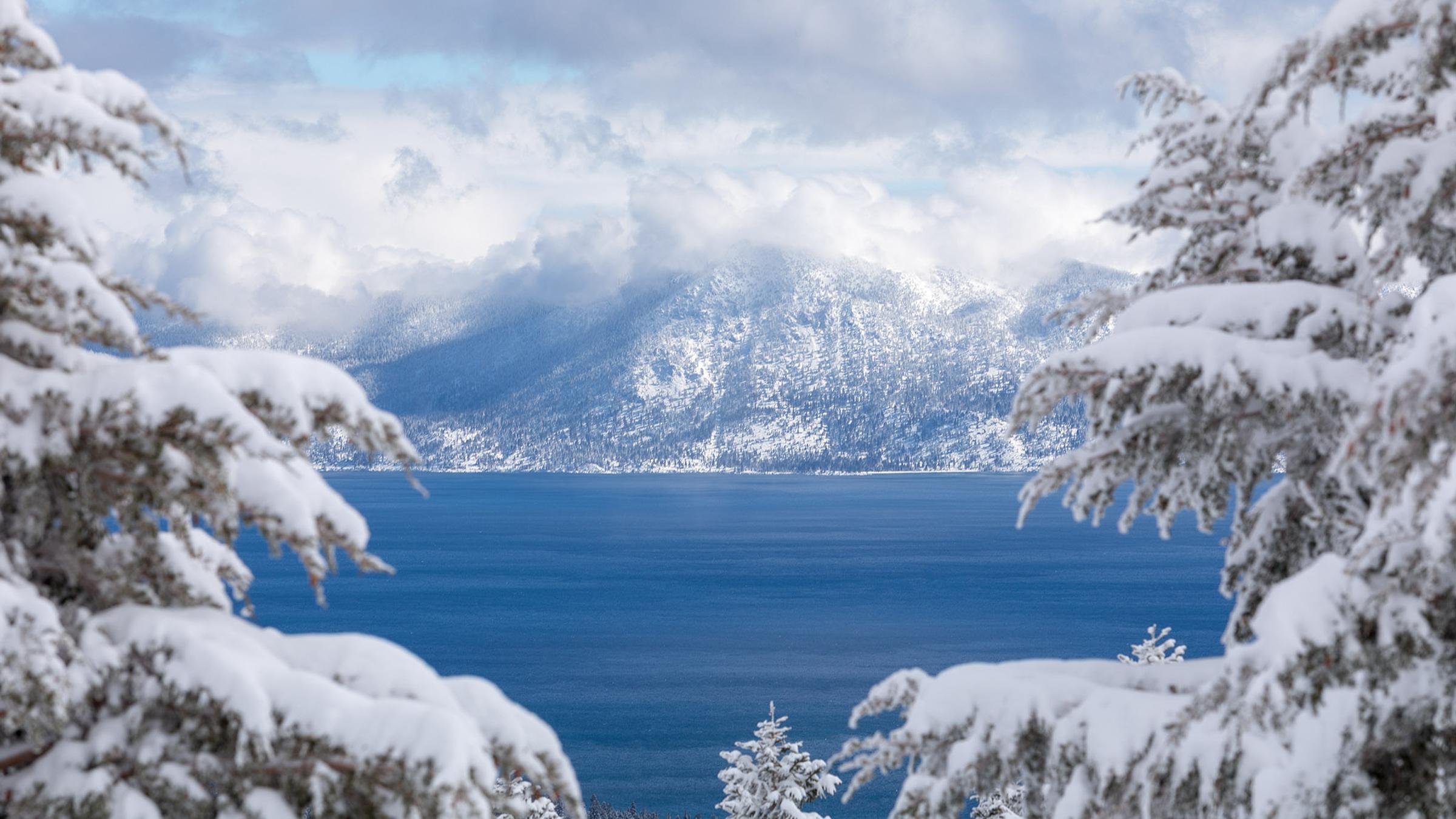Views of Lake Tahoe from Alpine Meadows on a bautiful Powder Day