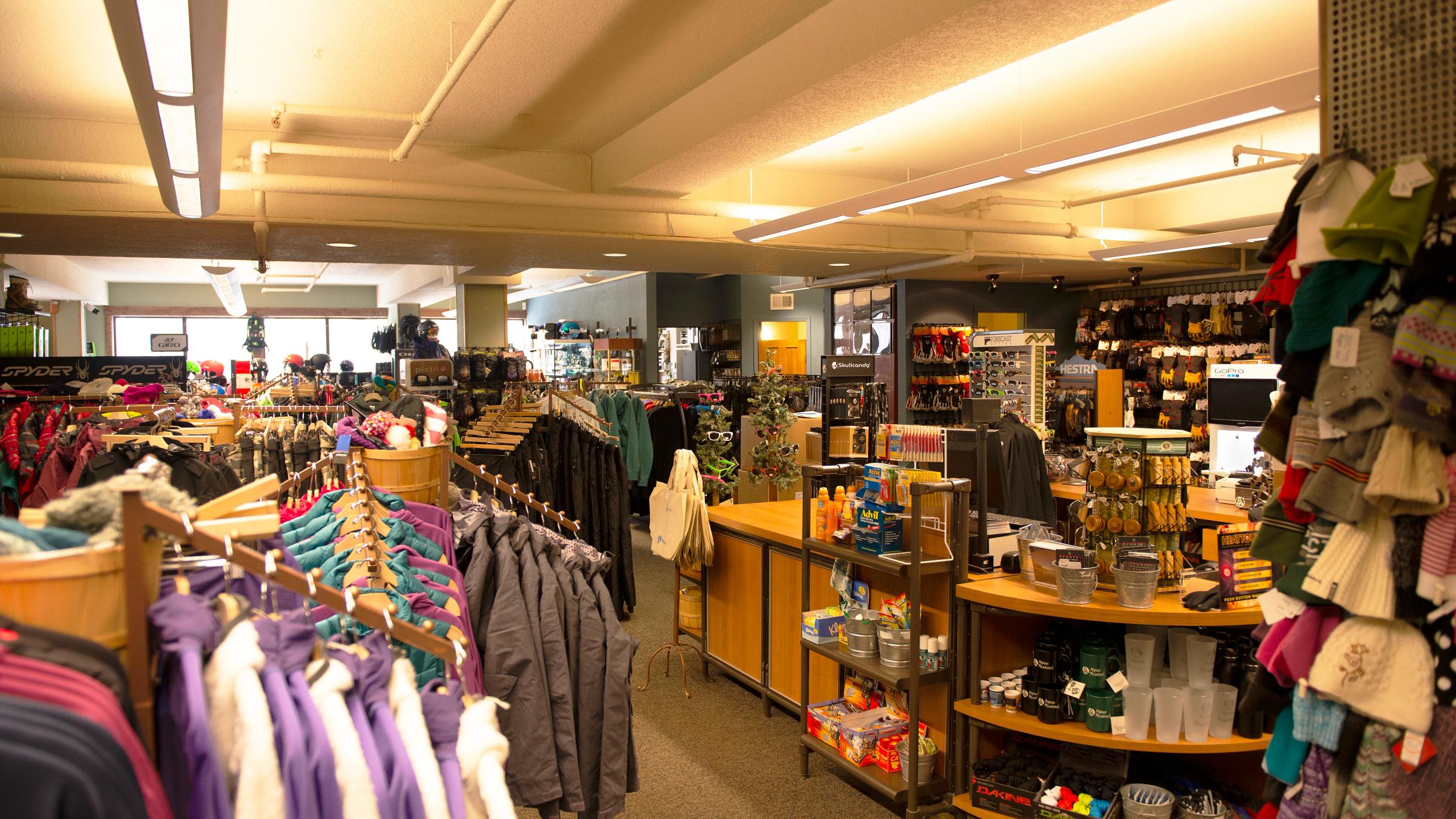Palisades Tahoe Shopping | Palisades Tahoe